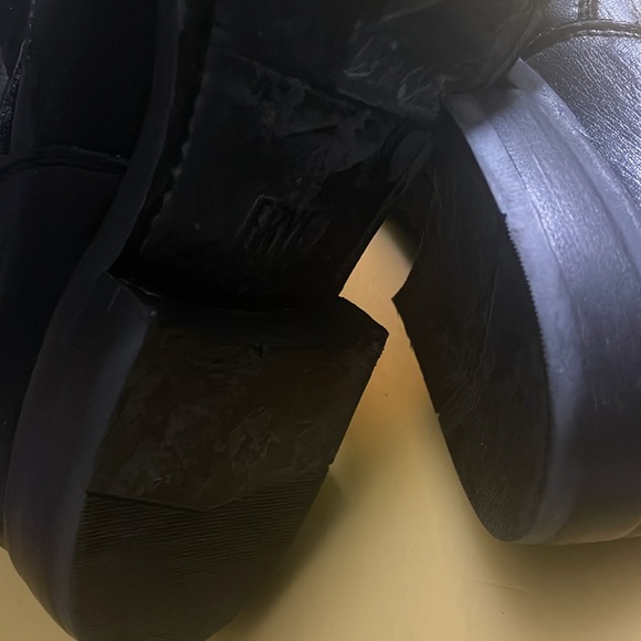 Frye - Picture 11 of 15